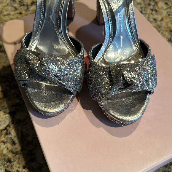 Kate spade platform heel. Size 9 includes Vivian Lou high heel inserts. - Picture 14 of 14